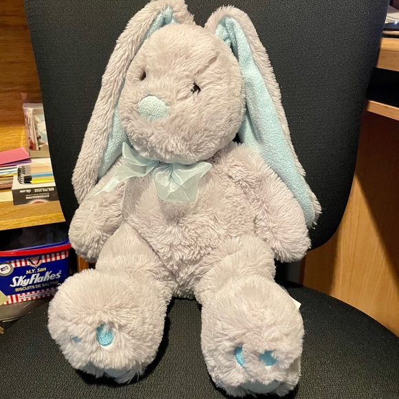 Super Soft Cute Stuffed Bunny Plushie - Picture 1 of 2